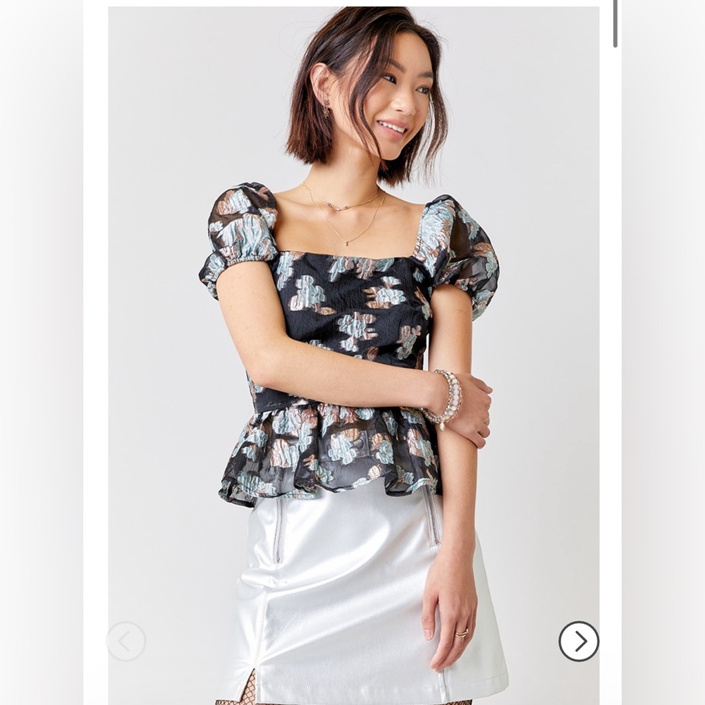 Lilian Puff Sleeve Bow Back Blouse